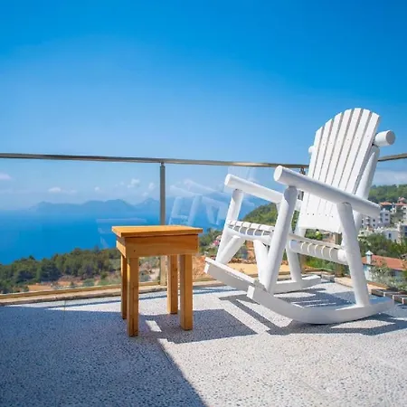 Villa Faralya Da Deniz Manzaralı özel Havuzlu Müstakil