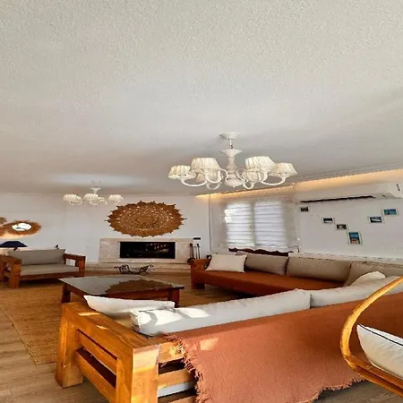 Faralya Da Deniz Manzaralı özel Havuzlu Müstakil Villa *