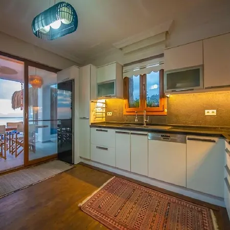 Villa Faralya Da Deniz Manzaralı özel Havuzlu Müstakil *